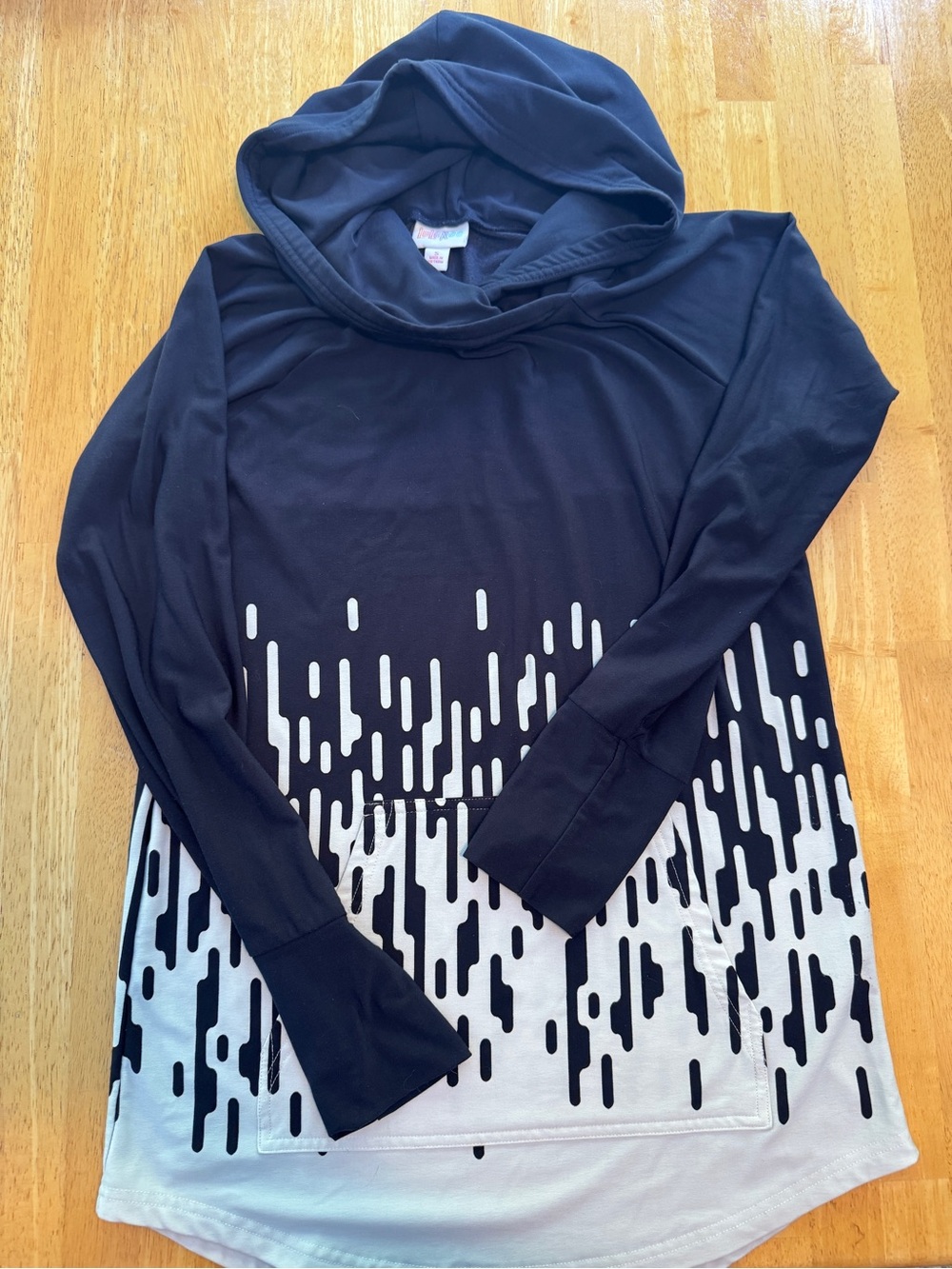 LuLaRoe Amber Black and White Hooded Pullover with Drip Print